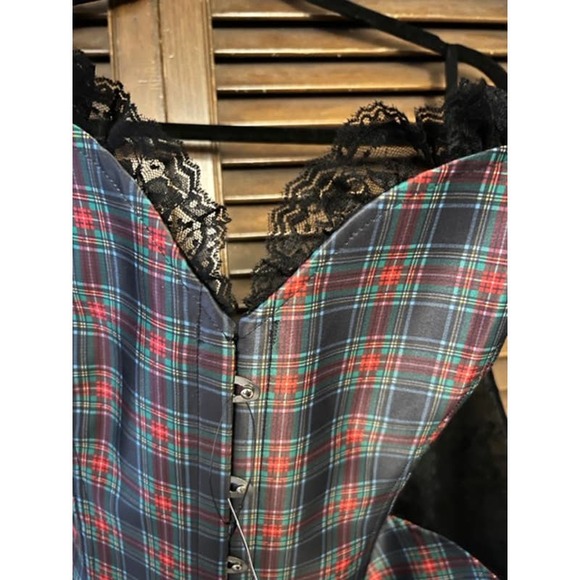 ADORE ME (Auburn Unlined Plus) (Size 3X) - Picture 6 of 14